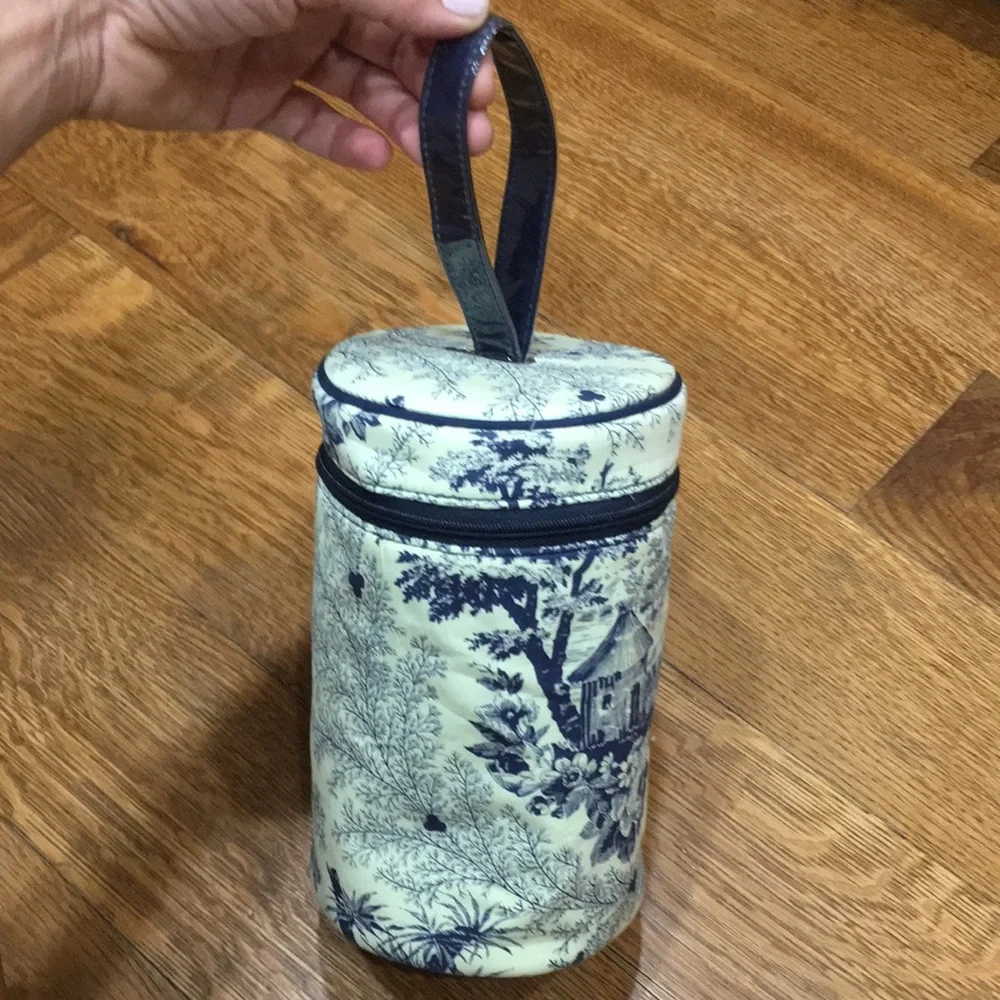 Crabtree and Evelyn make up accessories bag